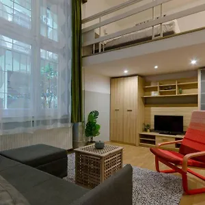 De Lux In Historical Quarters Apartamento